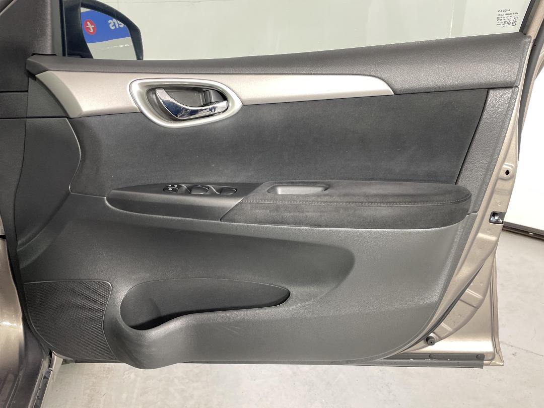 Photo '15' of Nissan Pulsar