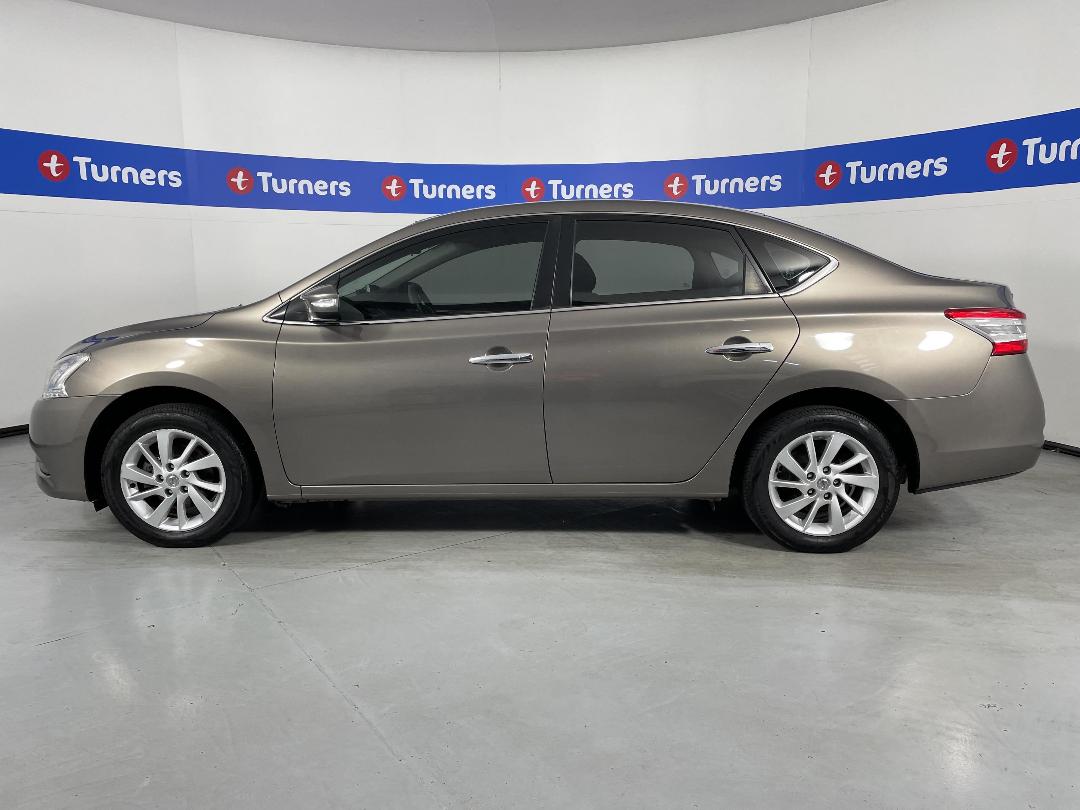 Photo '24' of Nissan Pulsar