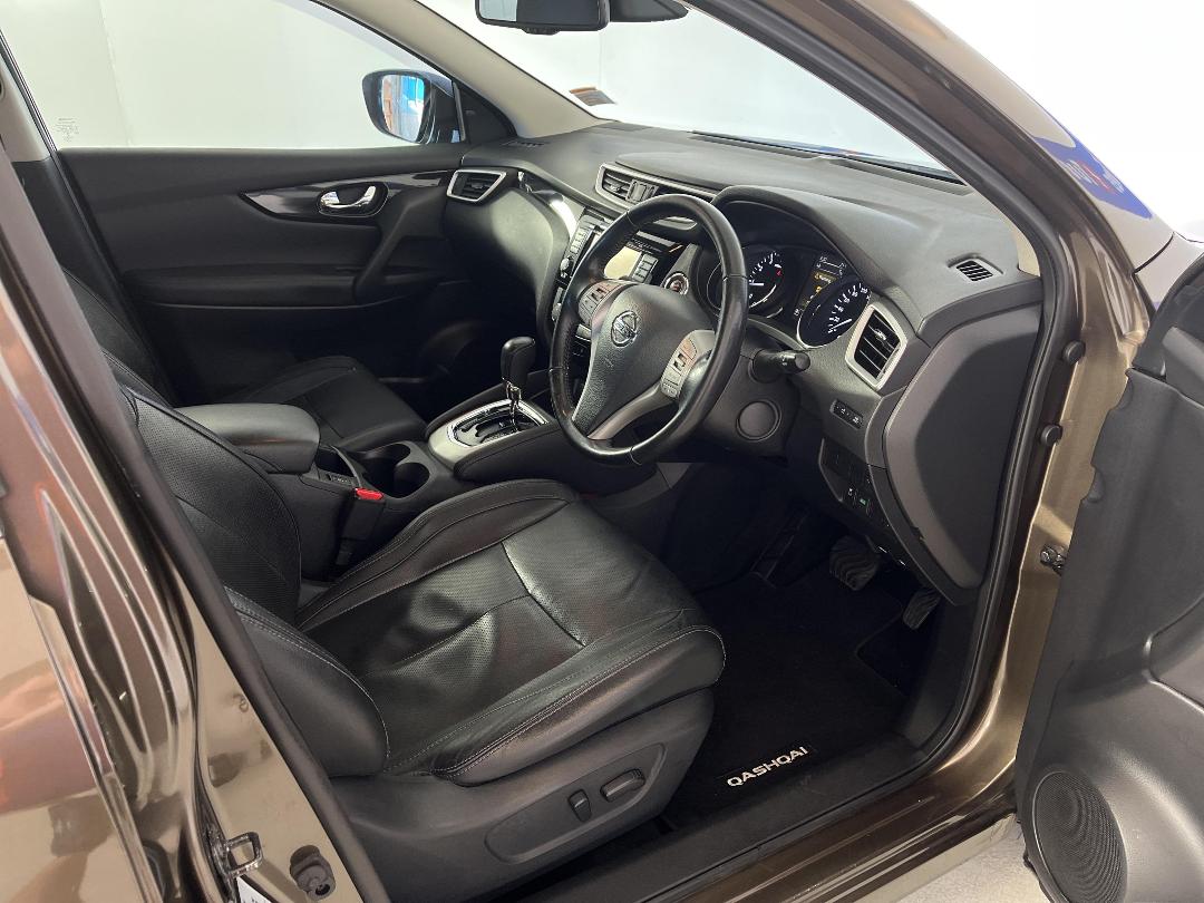 Photo '16' of Nissan Qashqai