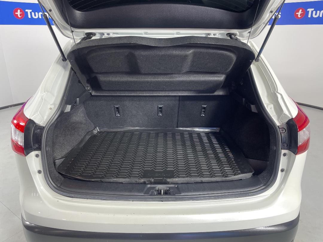 Photo '14' of Nissan Qashqai