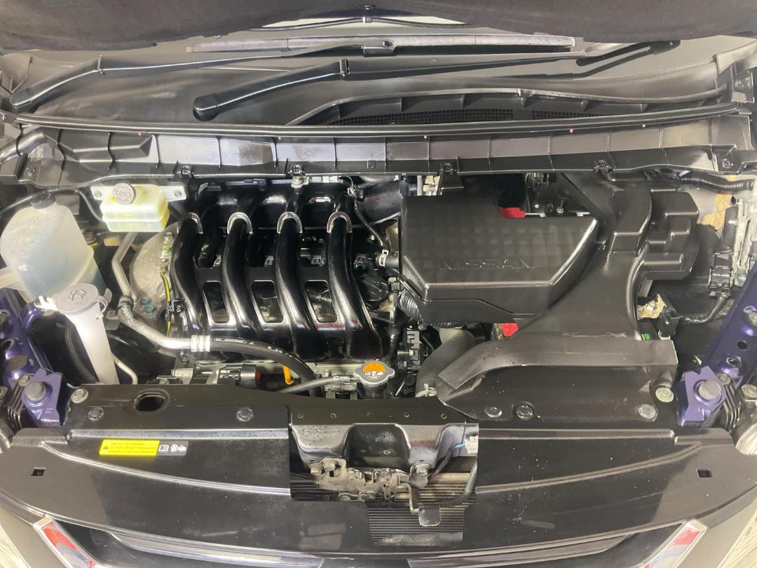 Photo '13' of Nissan Serena Photo '13' of Nissan Serena