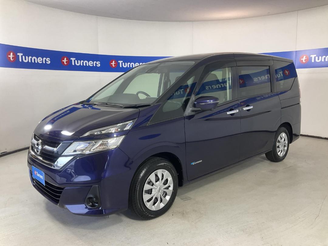 Photo '4' of Nissan Serena Photo '4' of Nissan Serena