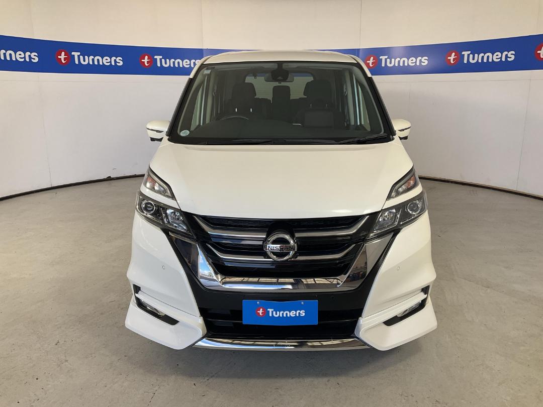 Photo '2' of Nissan Serena