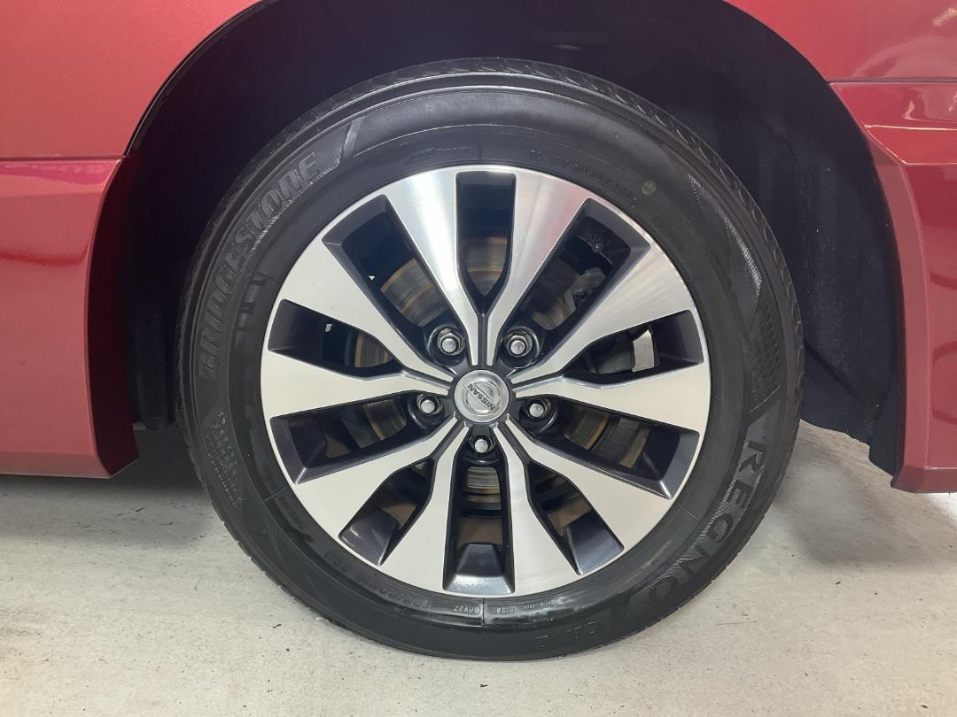 Photo '11' of Nissan Serena Photo '11' of Nissan Serena