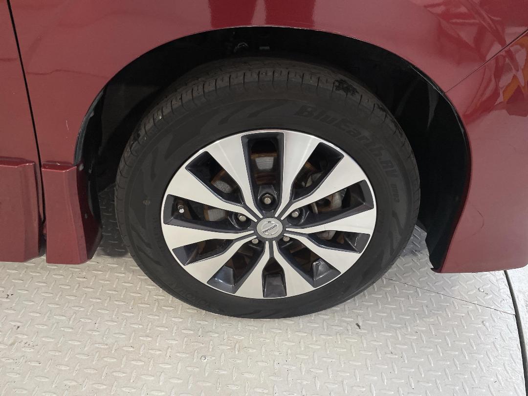 Photo '9' of Nissan Serena Photo '9' of Nissan Serena