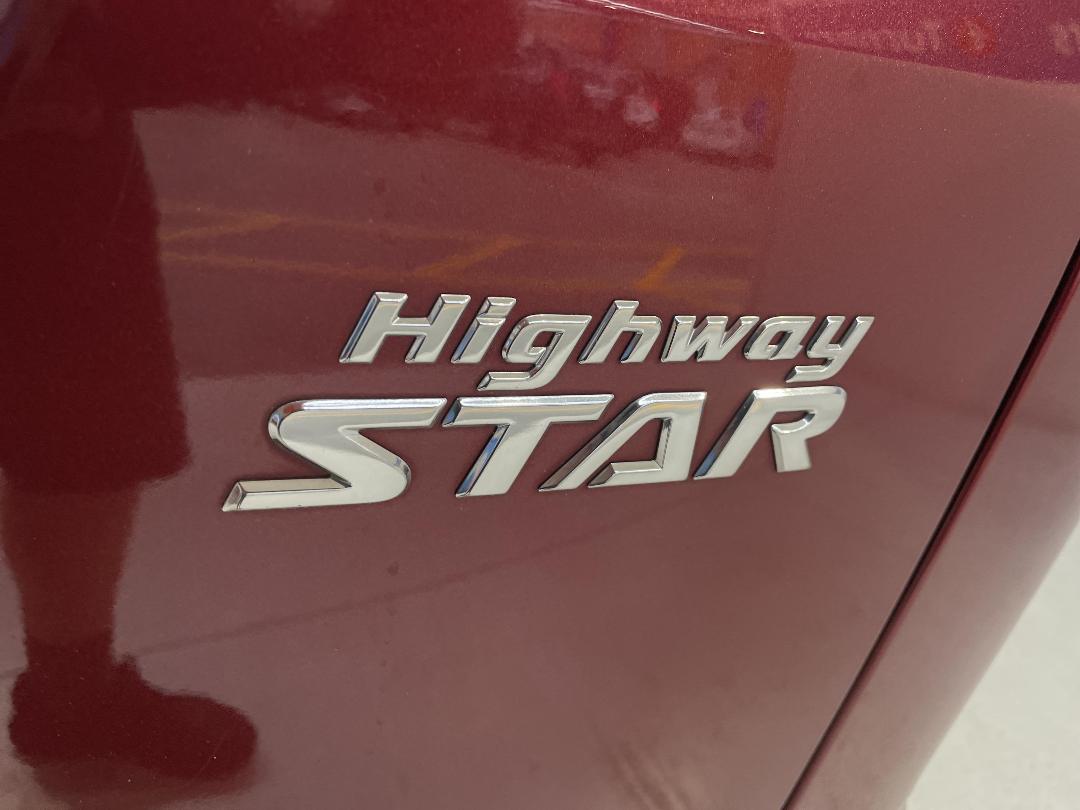 Photo '37' of Nissan Serena Photo '37' of Nissan Serena