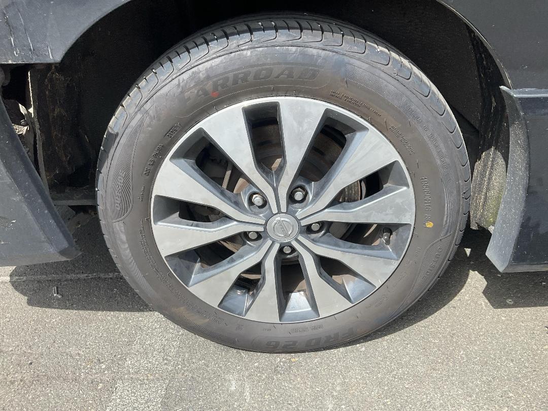 Photo '8' of Nissan Serena Highway Star Photo '8' of Nissan Serena Highway Star