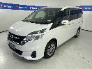 Thumbnail '4' of Nissan Serena