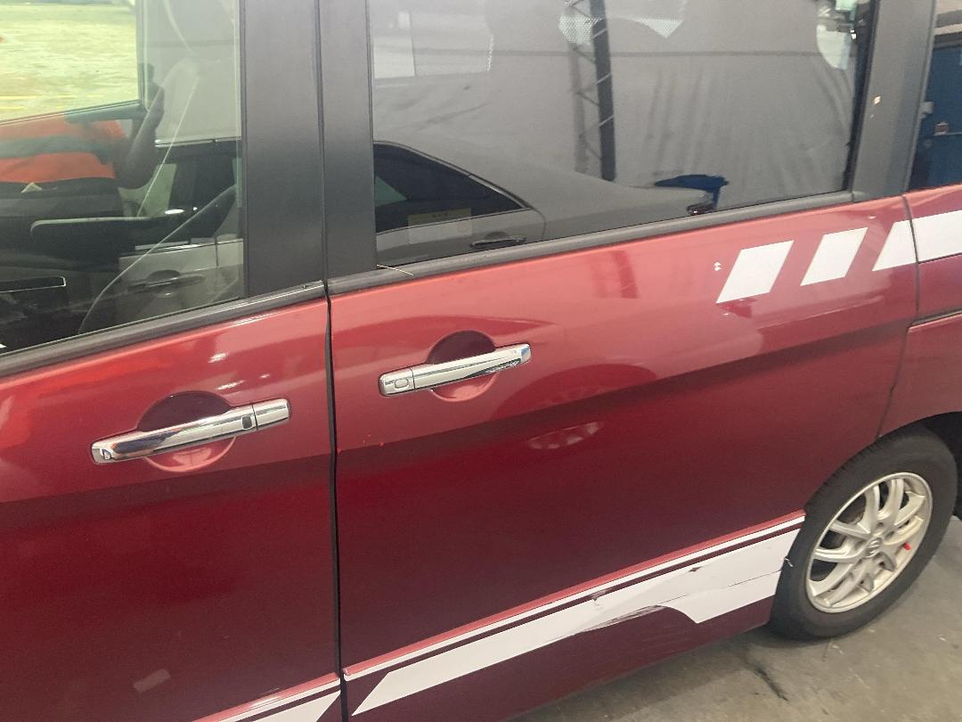 Photo '8' of Nissan Serena Highway Star