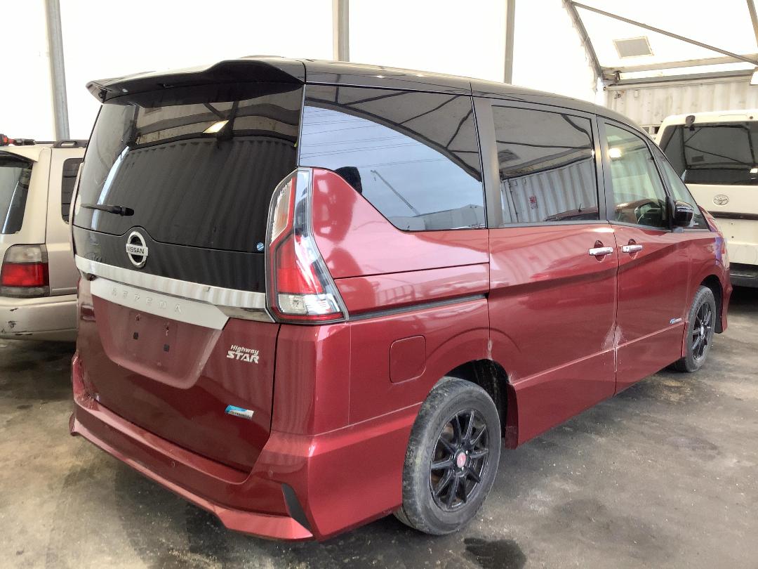 Photo '3' of Nissan Serena