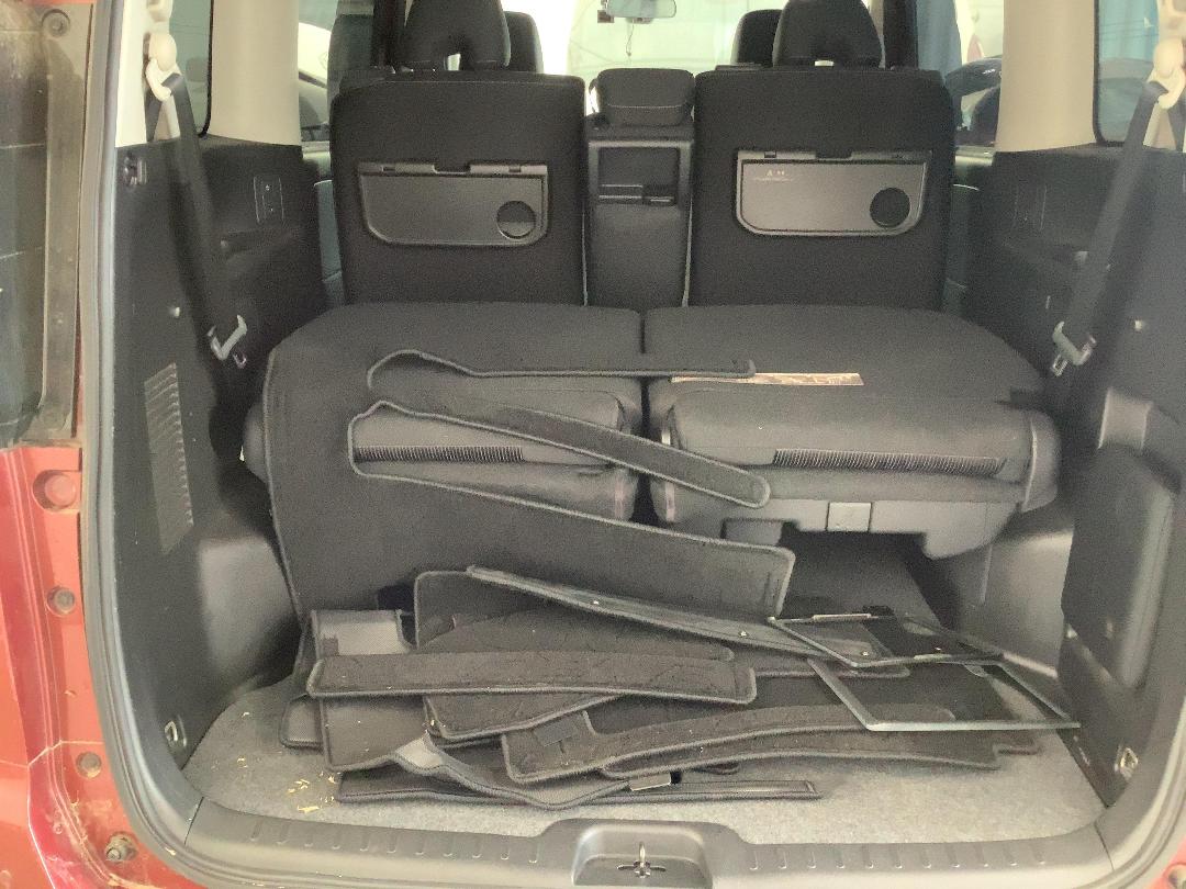 Photo '5' of Nissan Serena