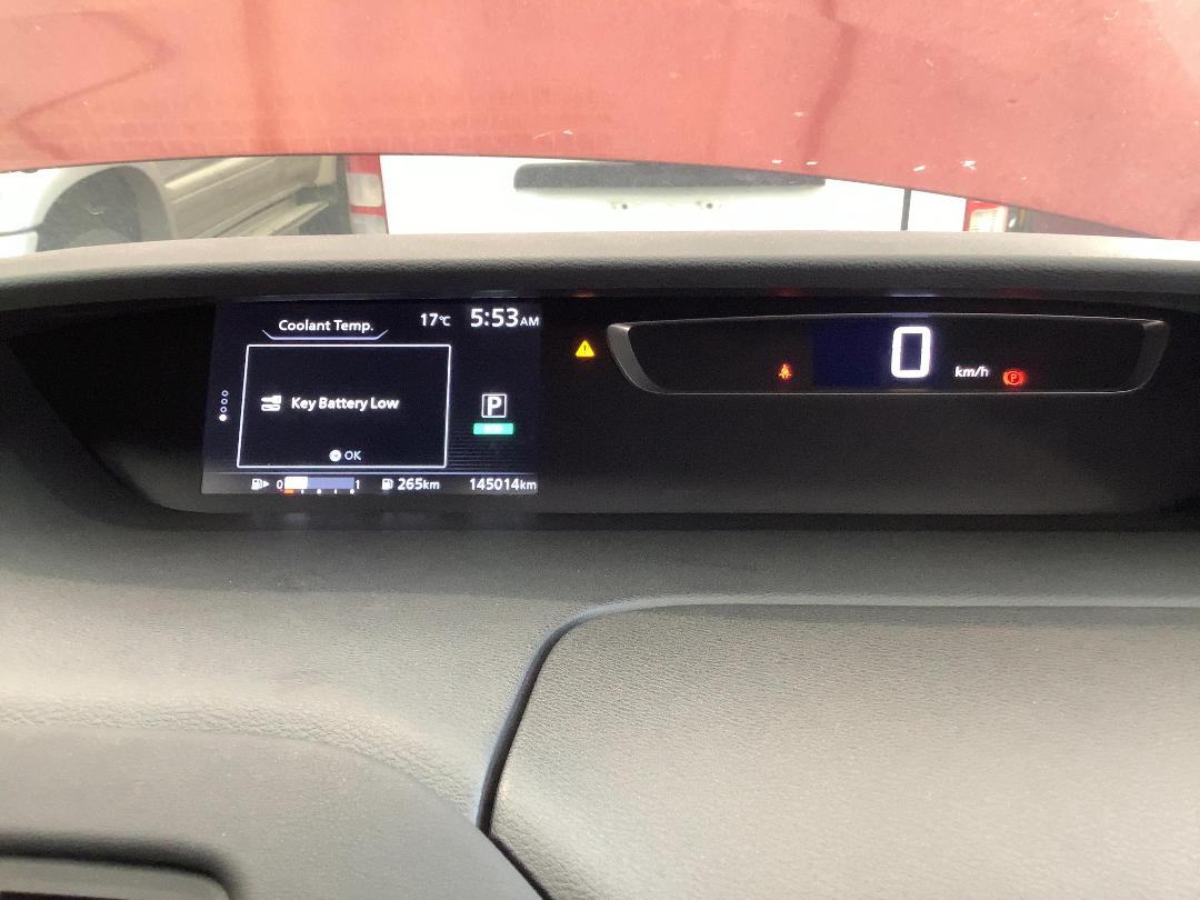 Photo '13' of Nissan Serena