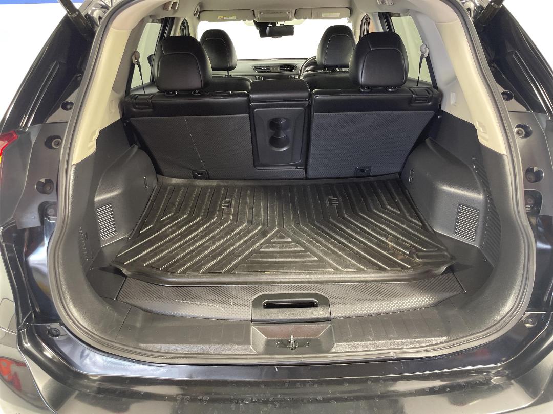 Photo '14' of Nissan X-Trail