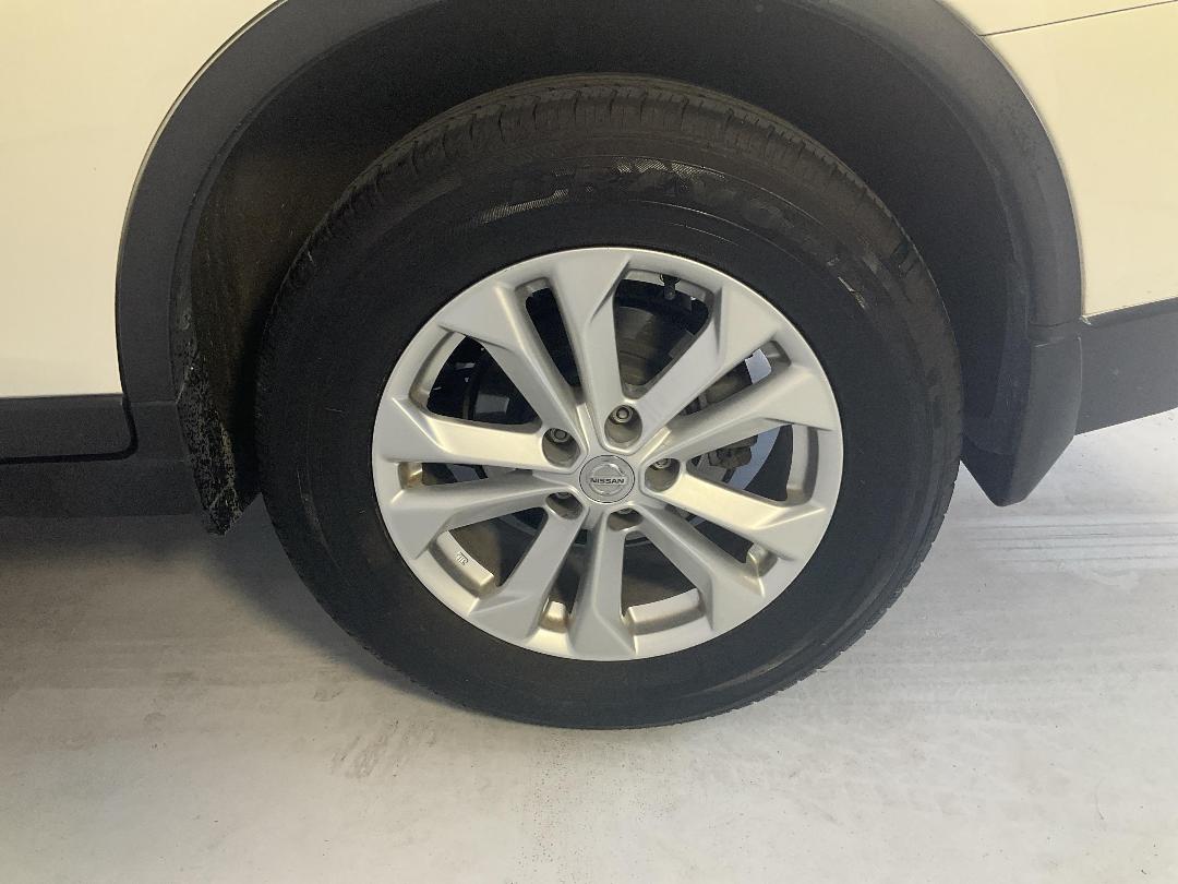 Photo '11' of Nissan X-Trail