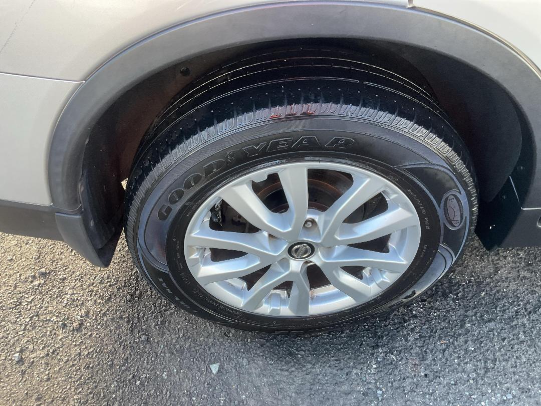 Photo '10' of Nissan X-Trail ST