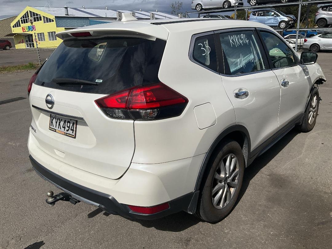 Photo '6' of Nissan X-Trail ST