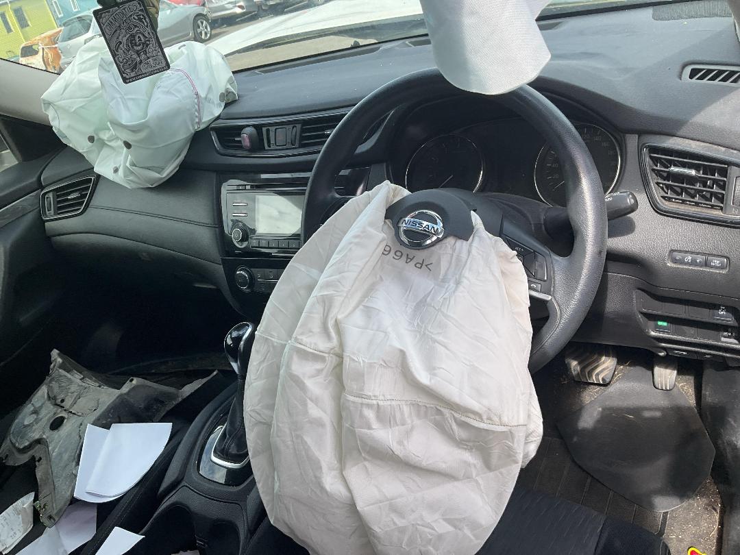 Photo '12' of Nissan X-Trail ST