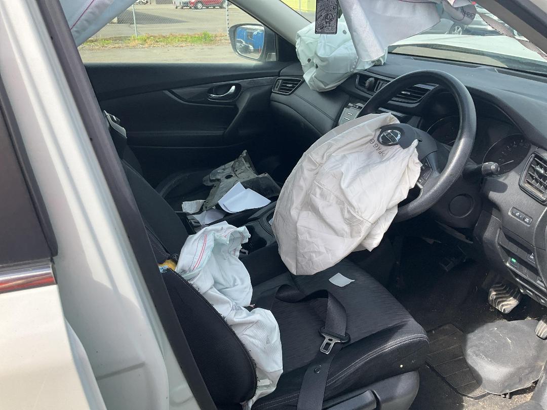 Photo '13' of Nissan X-Trail ST