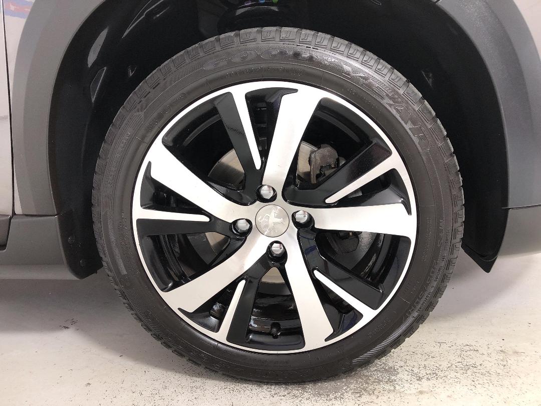 Photo '9' of Peugeot 2008