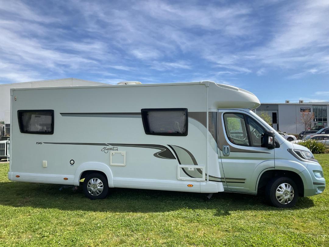 Photo '21' of Peugeot 406 SIGNATURE 196 Motorhome Photo '21' of Peugeot 406 SIGNATURE 196 Motorhome