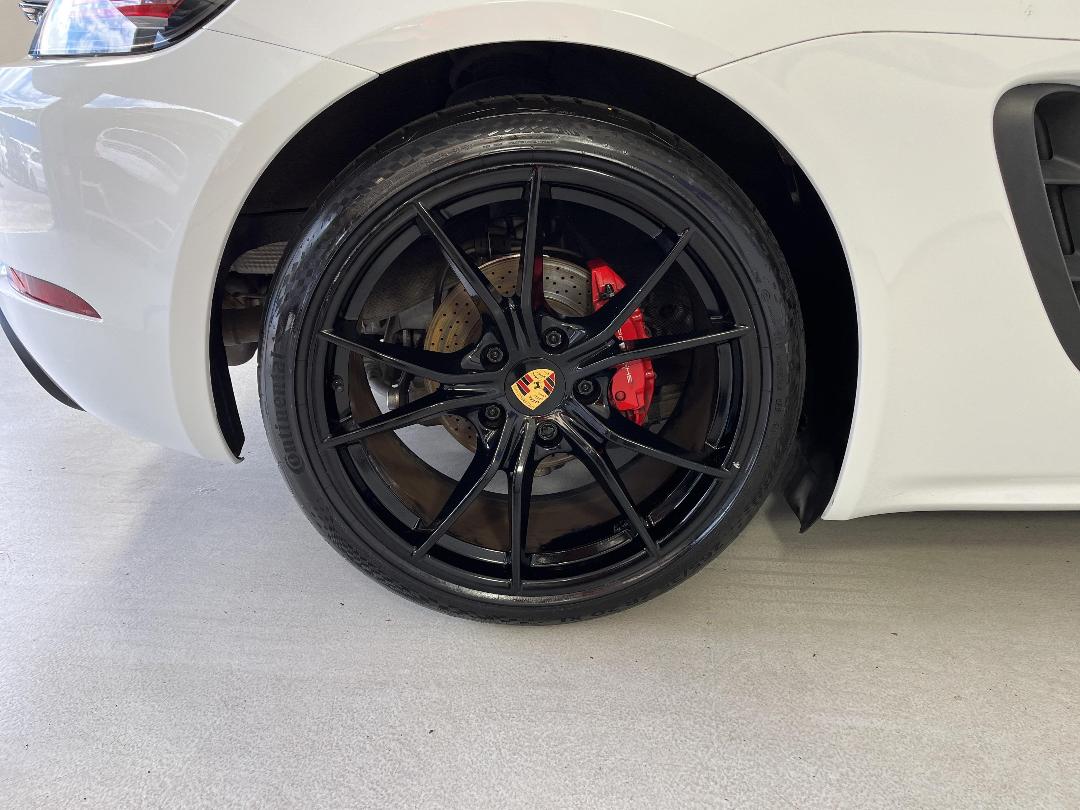 Photo '12' of Porsche Cayman