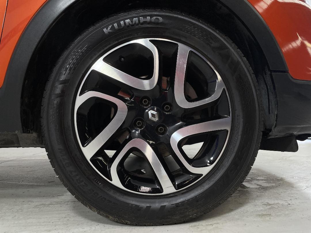 Photo '9' of Renault Captur Photo '9' of Renault Captur