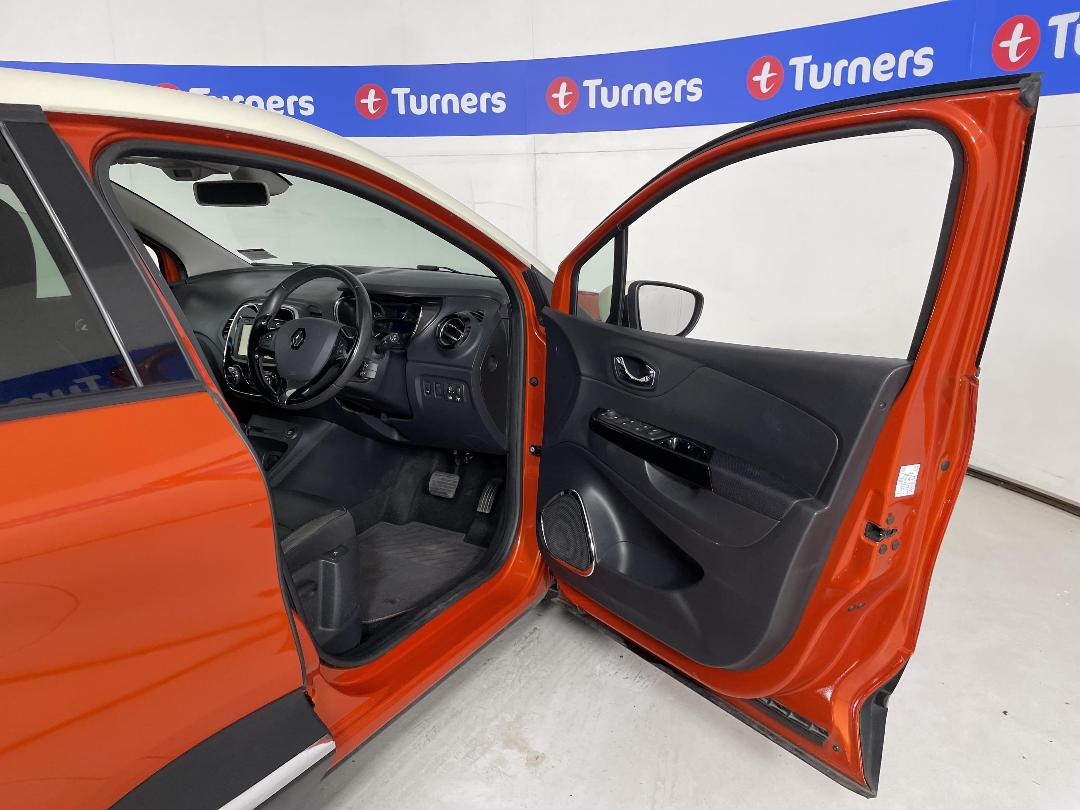 Photo '15' of Renault Captur Photo '15' of Renault Captur