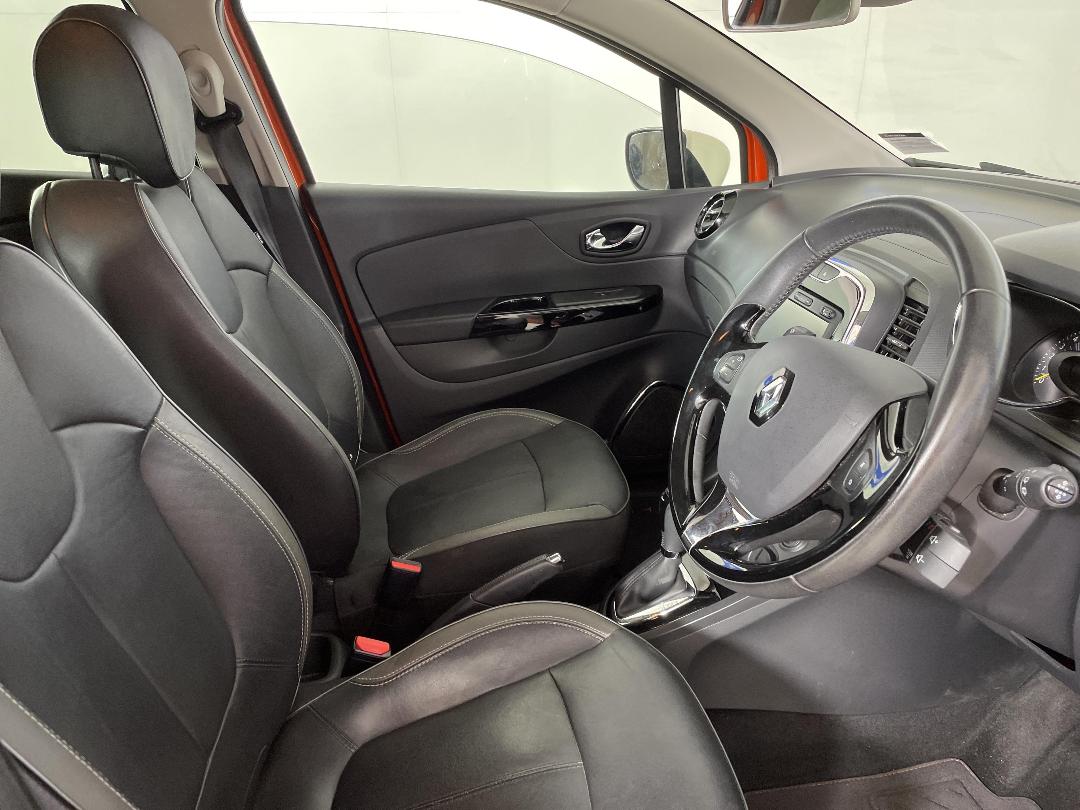 Photo '16' of Renault Captur Photo '16' of Renault Captur