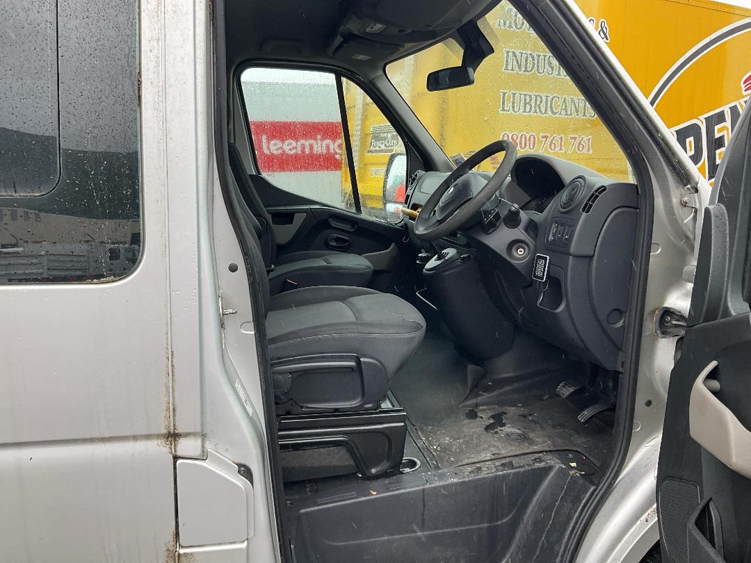 Photo '11' of Renault Master VAN L3H2 2.3DT/6AM Van