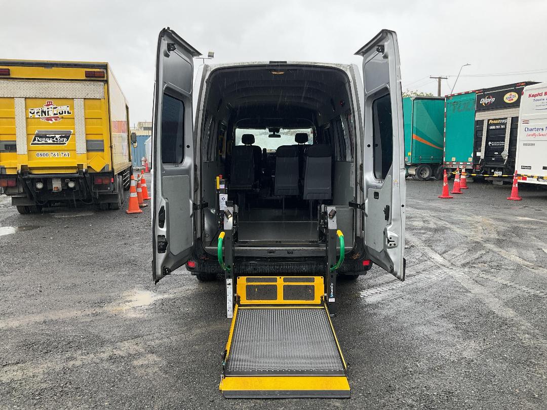 Photo '15' of Renault Master VAN L3H2 2.3DT/6AM Van