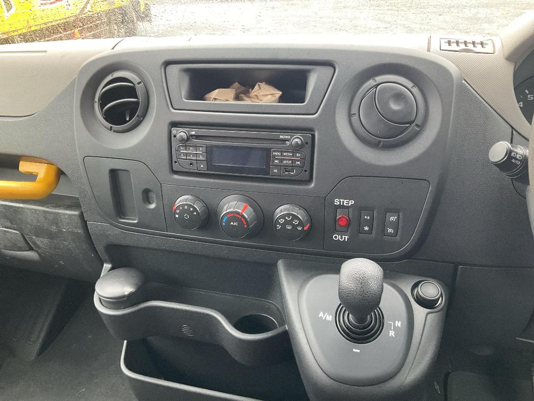 Photo '26' of Renault Master VAN L3H2 2.3DT/6AM Van