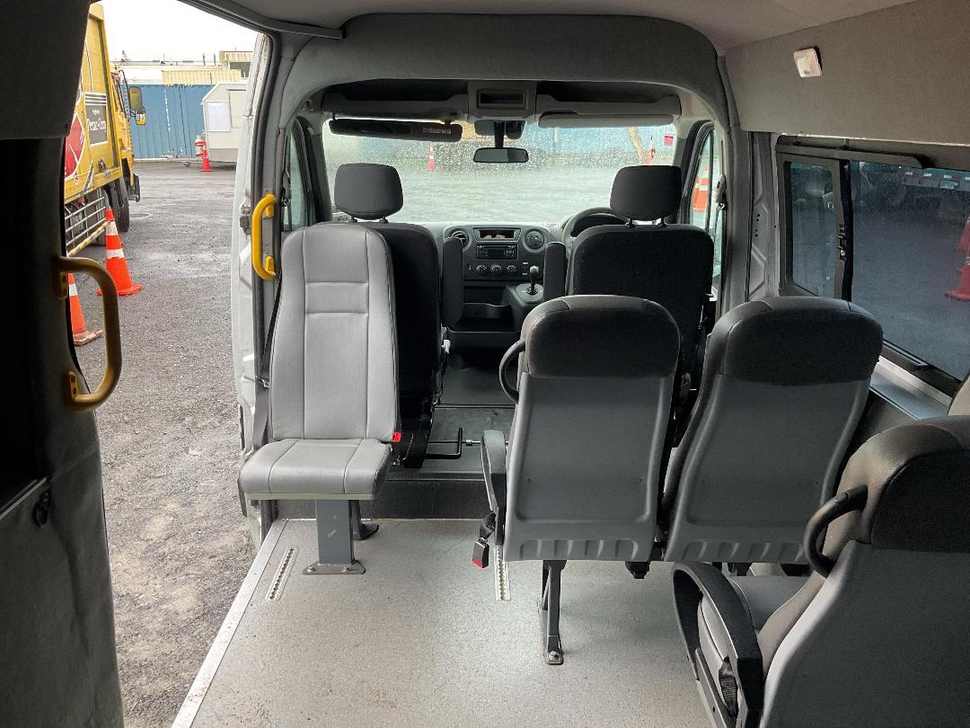 Photo '29' of Renault Master VAN L3H2 2.3DT/6AM Van