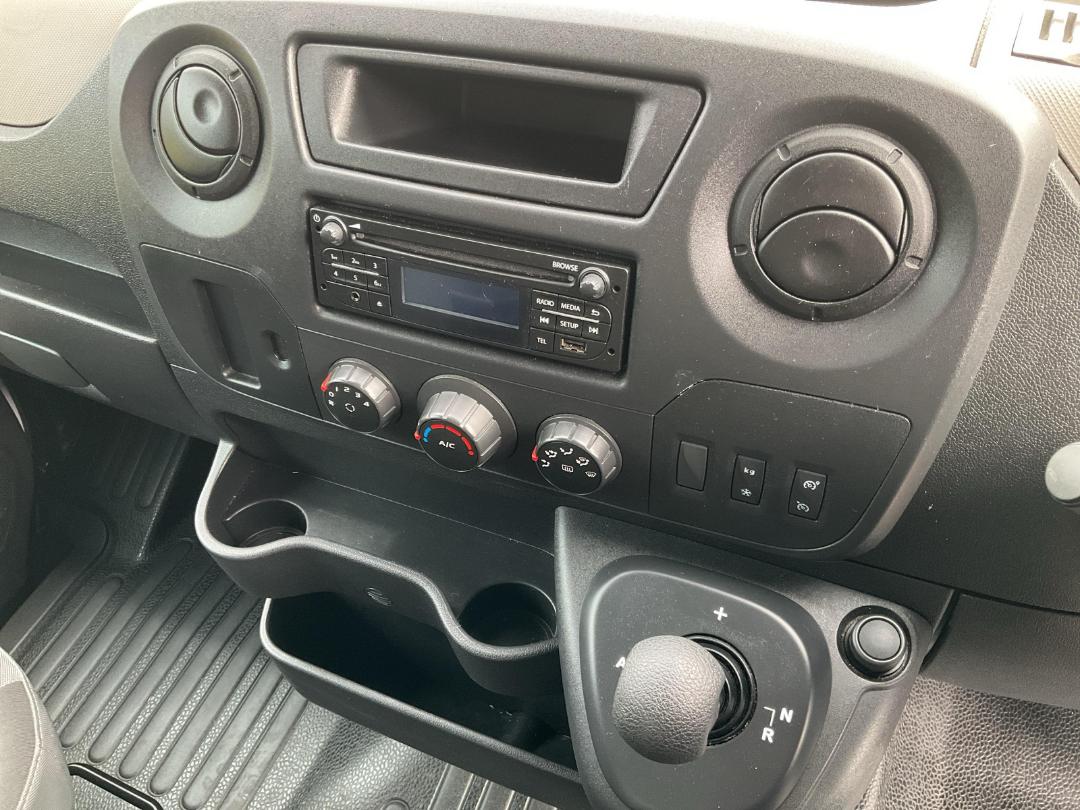 Photo '11' of Renault Master VAN L2H2 2.3D/6AM Motorhome Photo '11' of Renault Master VAN L2H2 2.3D/6AM Motorhome