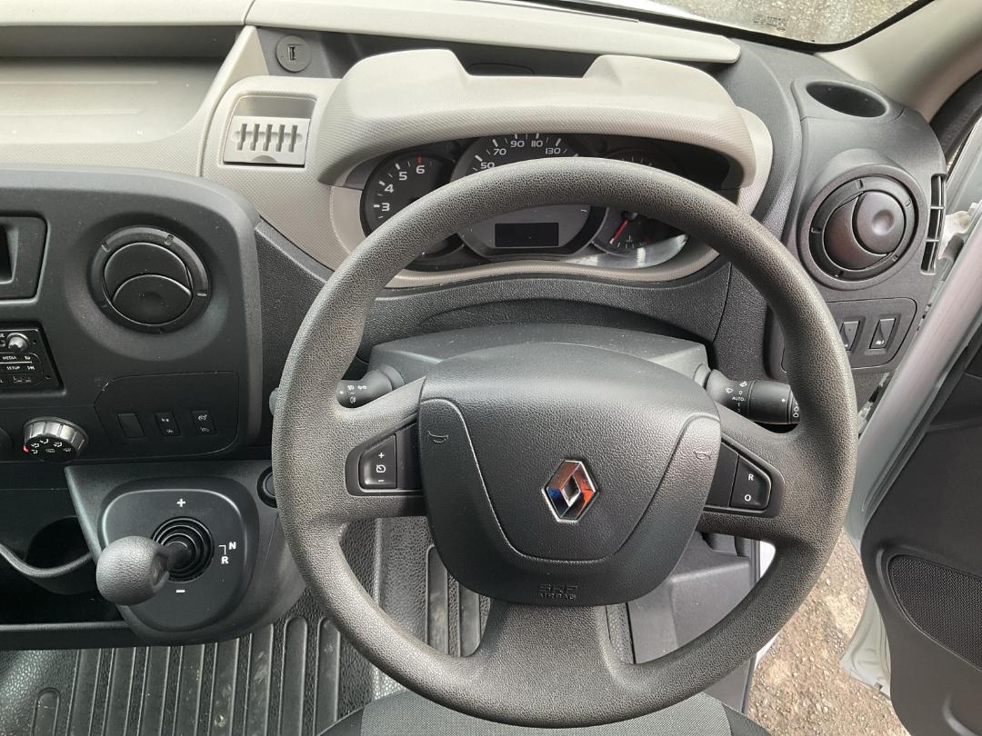 Photo '10' of Renault Master VAN L2H2 2.3D/6AM Motorhome Photo '10' of Renault Master VAN L2H2 2.3D/6AM Motorhome