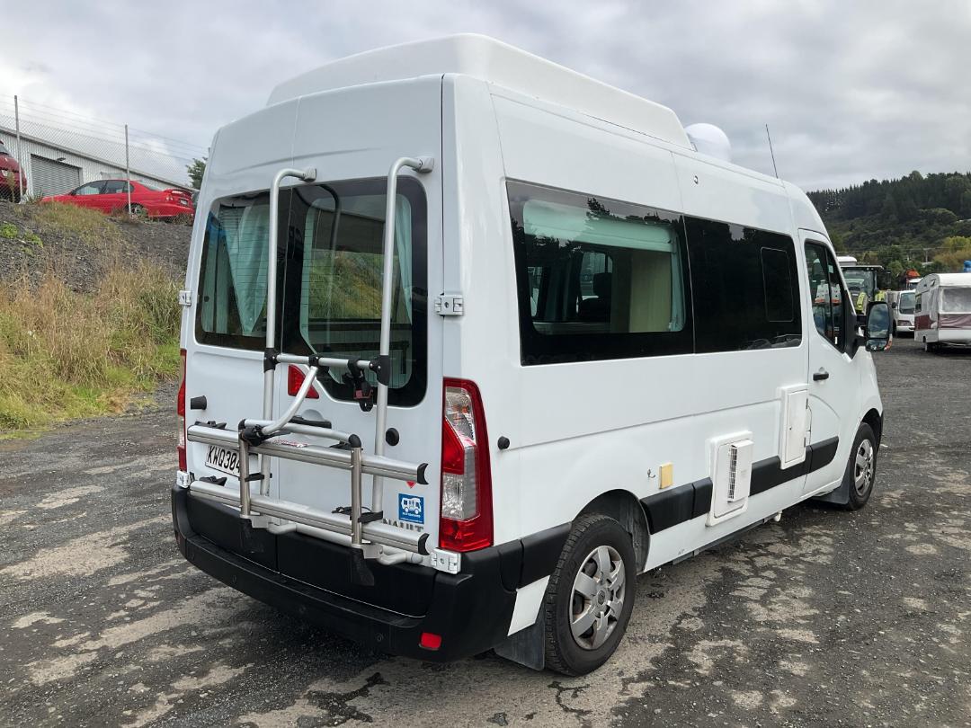 Photo '3' of Renault Master VAN L2H2 2.3D/6AM Motorhome Photo '3' of Renault Master VAN L2H2 2.3D/6AM Motorhome