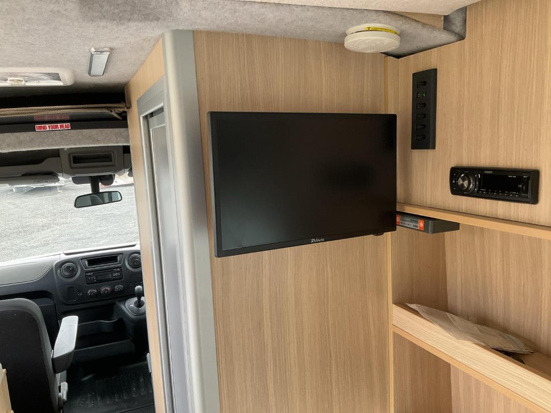 Photo '24' of Renault Master VAN L2H2 2.3D/6AM Motorhome Photo '24' of Renault Master VAN L2H2 2.3D/6AM Motorhome