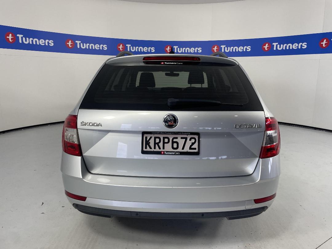 Photo '6' of Skoda Octavia