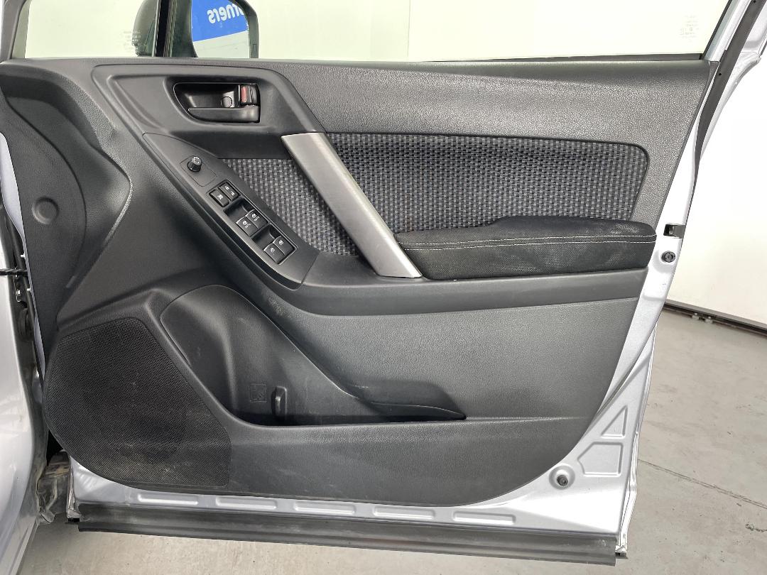 Photo '15' of Subaru Forester Photo '15' of Subaru Forester