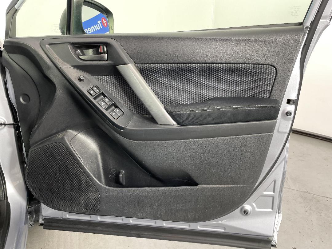 Photo '15' of Subaru Forester Photo '15' of Subaru Forester