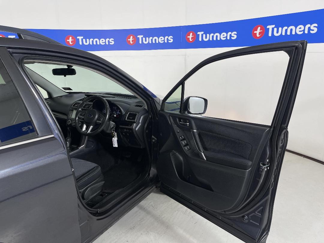 Photo '15' of Subaru Forester Photo '15' of Subaru Forester