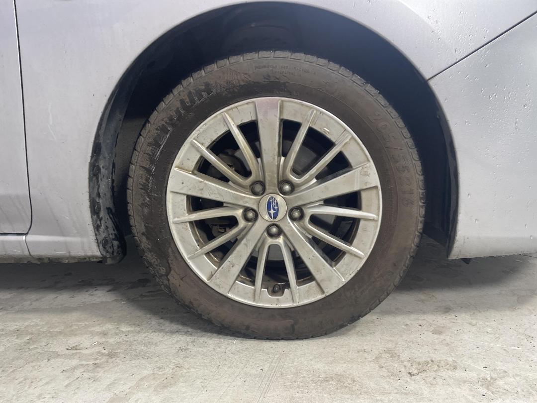 Photo '7' of Subaru Impreza Photo '7' of Subaru Impreza