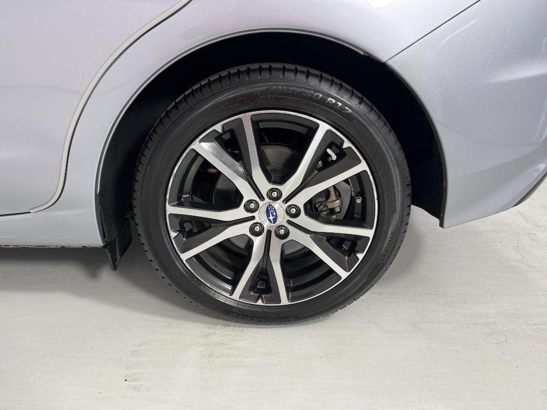 Photo '11' of Subaru Impreza Photo '11' of Subaru Impreza