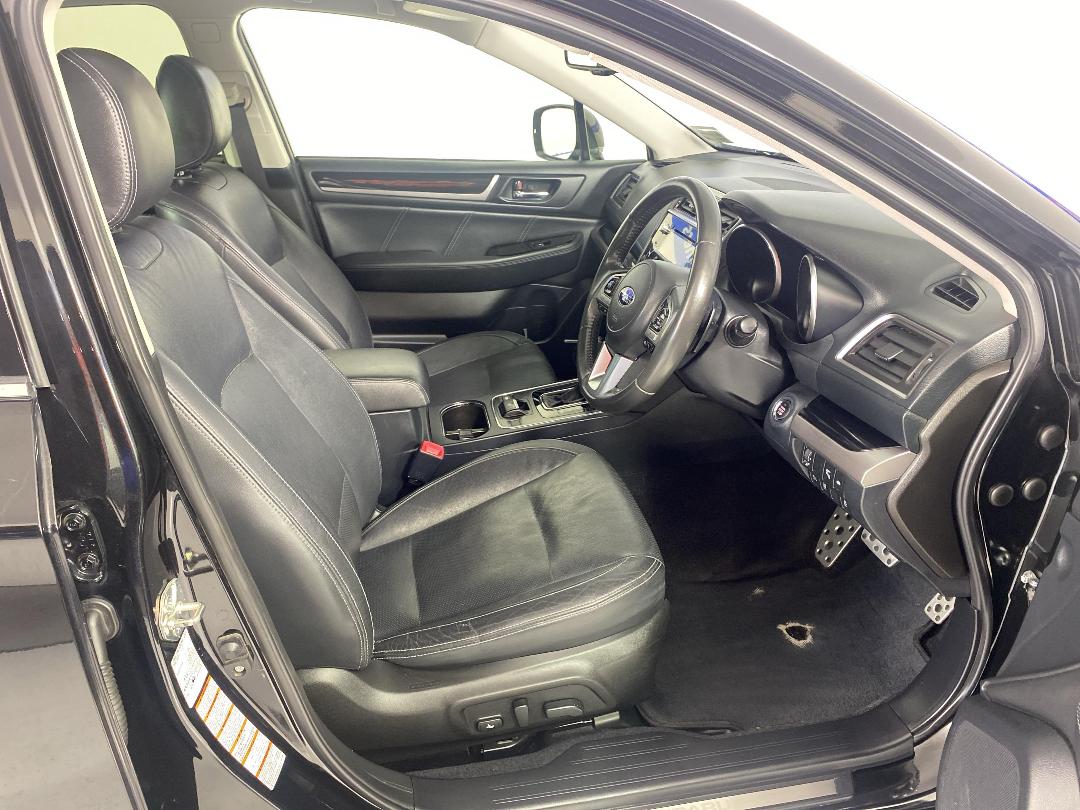 Photo '16' of Subaru Legacy