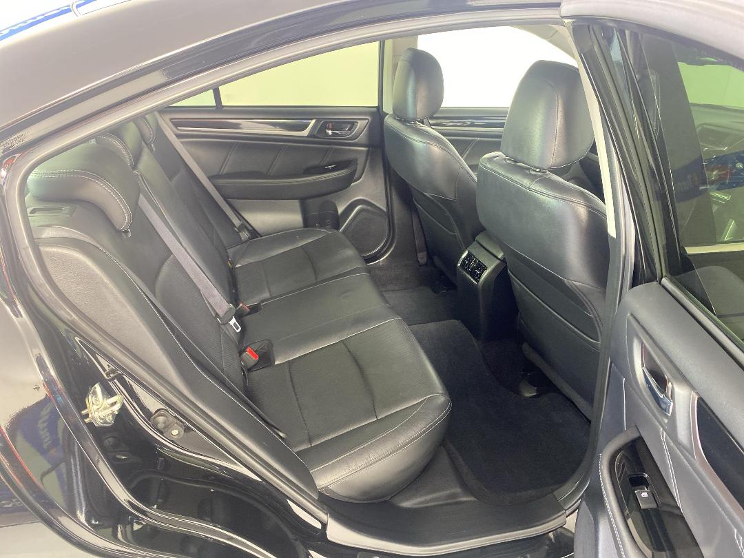 Photo '20' of Subaru Legacy