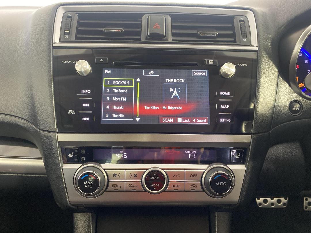 Photo '18' of Subaru Legacy