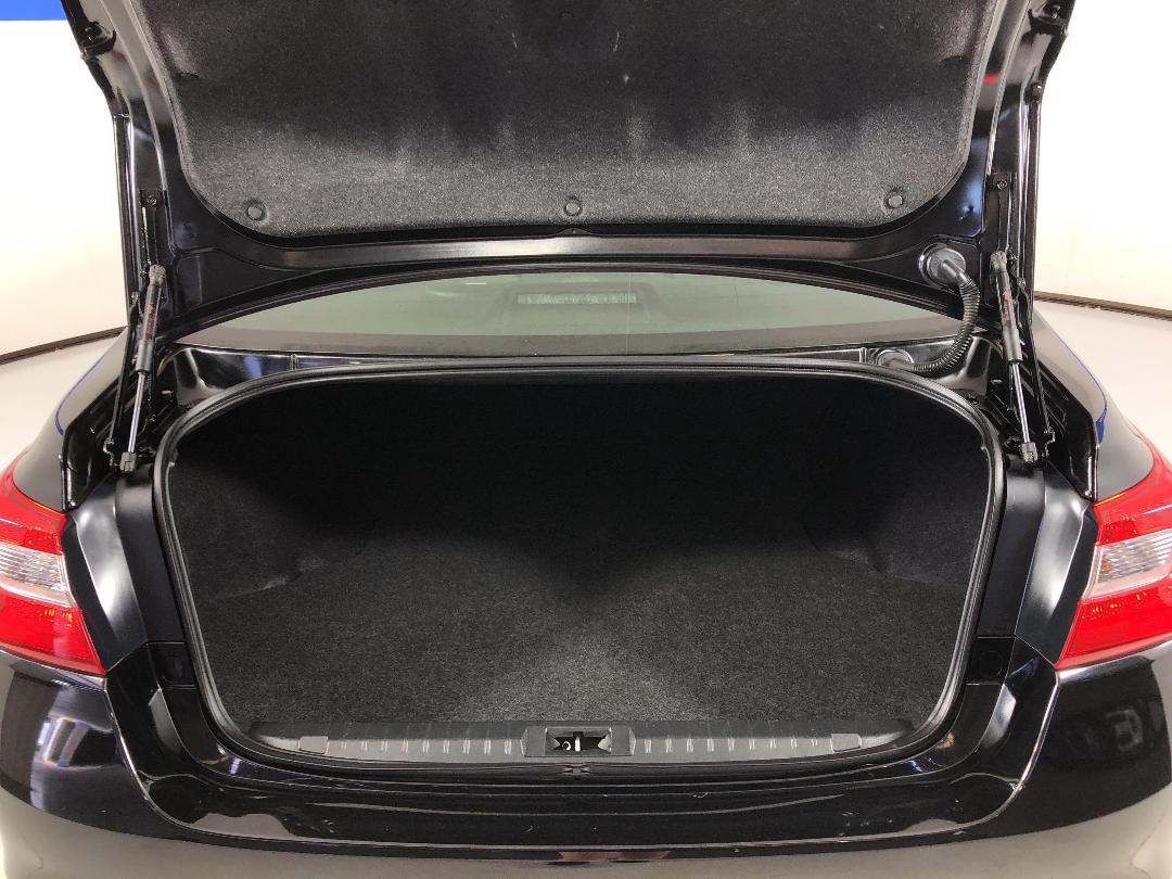 Photo '14' of Subaru Legacy Photo '14' of Subaru Legacy