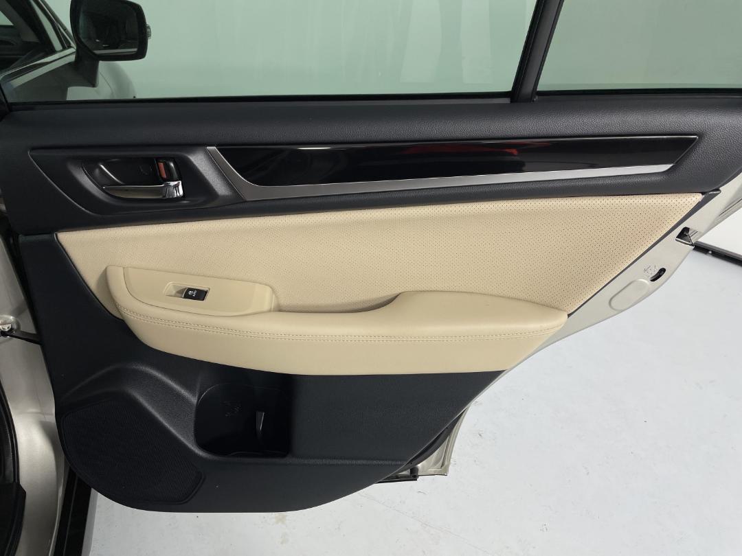 Photo '19' of Subaru Outback