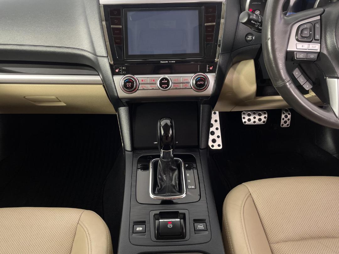 Photo '18' of Subaru Outback