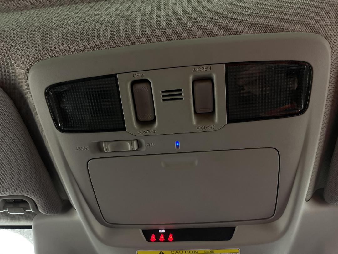 Photo '33' of Subaru Outback