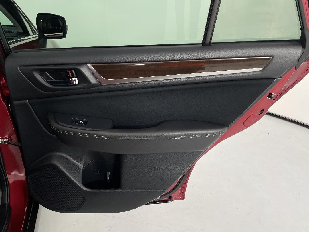 Photo '19' of Subaru Outback